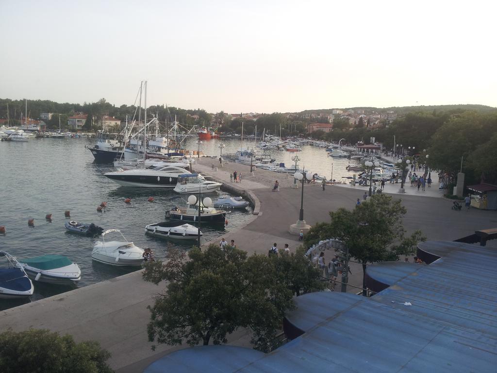 Apartment Ribica Krk Town Exterior foto