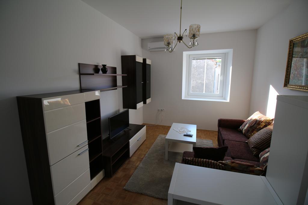 Apartment Ribica Krk Town Quarto foto